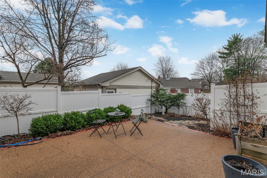 15812 Newton Ridge Drive