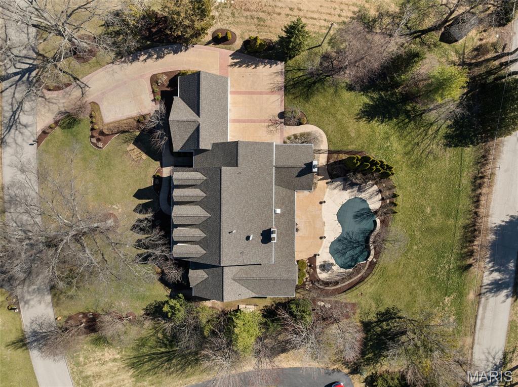 16 Outer Ladue Drive