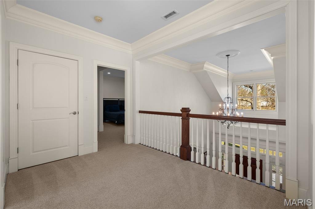 16 Outer Ladue Drive