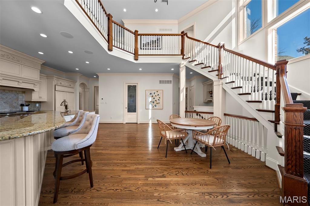 16 Outer Ladue Drive