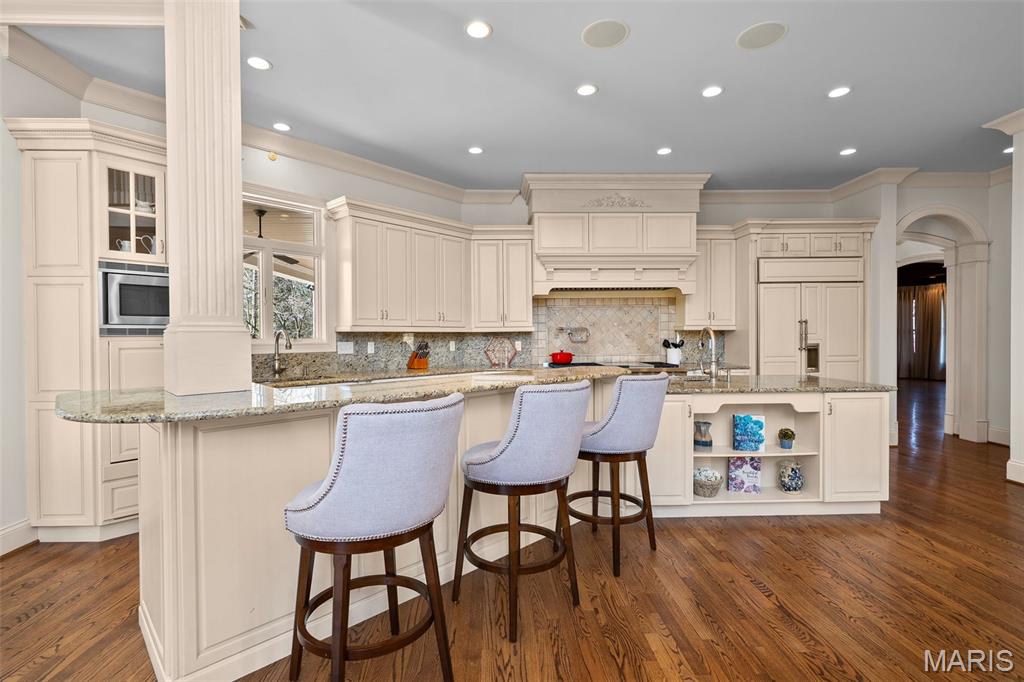 16 Outer Ladue Drive