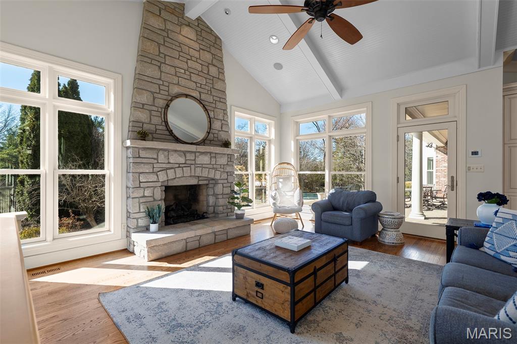 16 Outer Ladue Drive