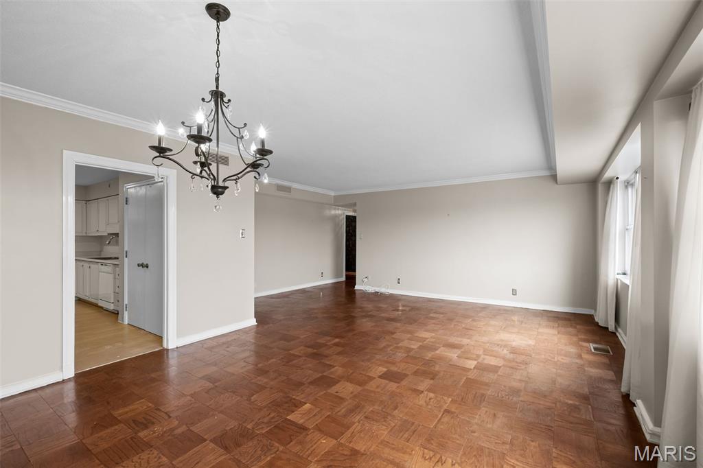 710 S Hanley Road Unit: 7B