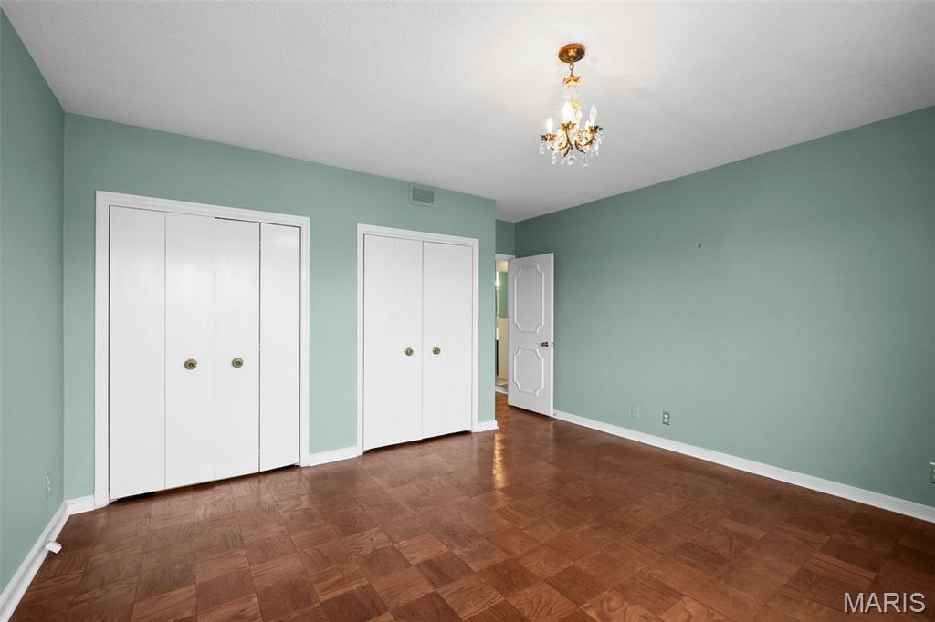 710 S Hanley Road Unit: 7B