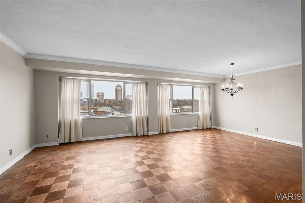 710 S Hanley Road Unit: 7B