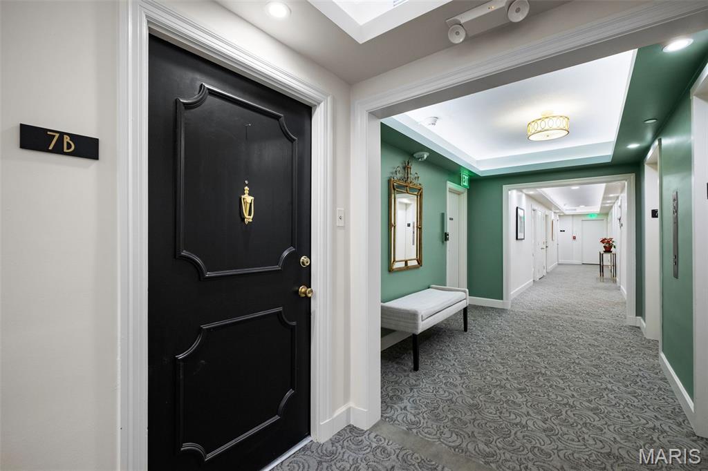 710 S Hanley Road Unit: 7B