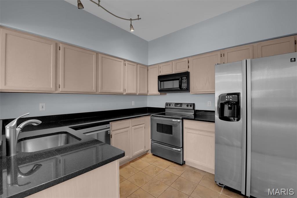 10919 Vauxhall Drive
