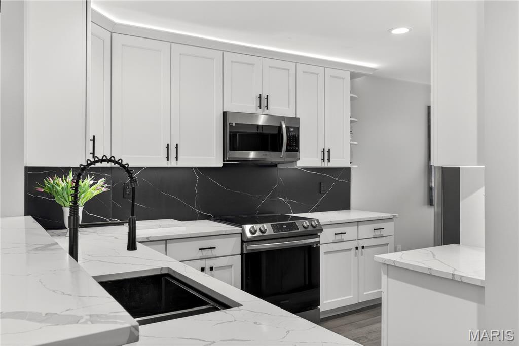 1842 Ridgeview Circle Drive