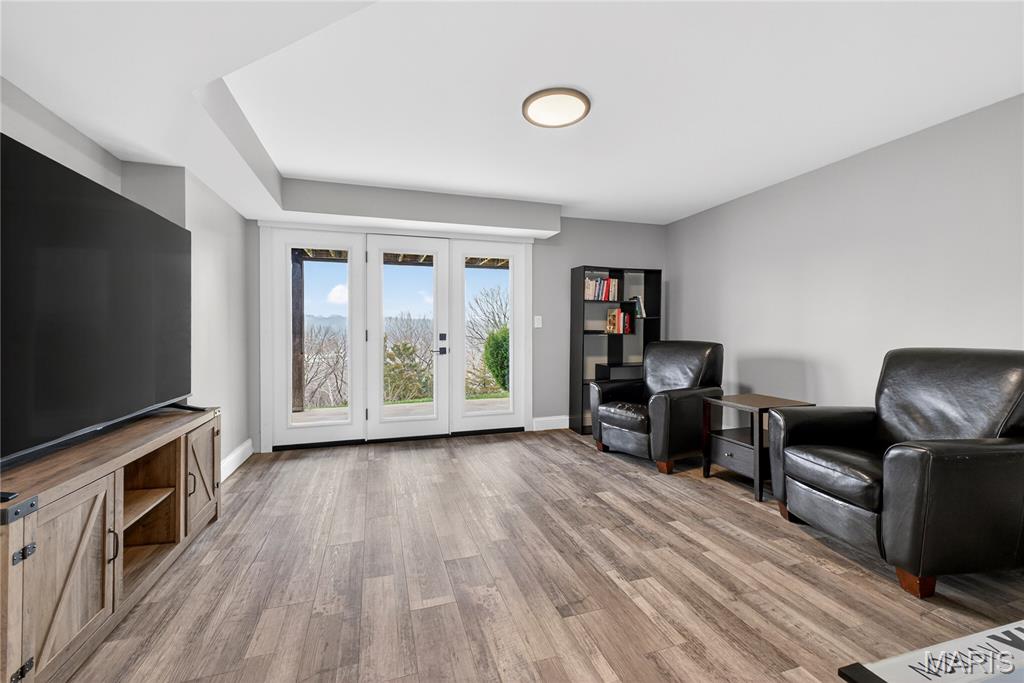 1842 Ridgeview Circle Drive