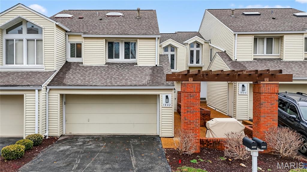 1842 Ridgeview Circle Drive