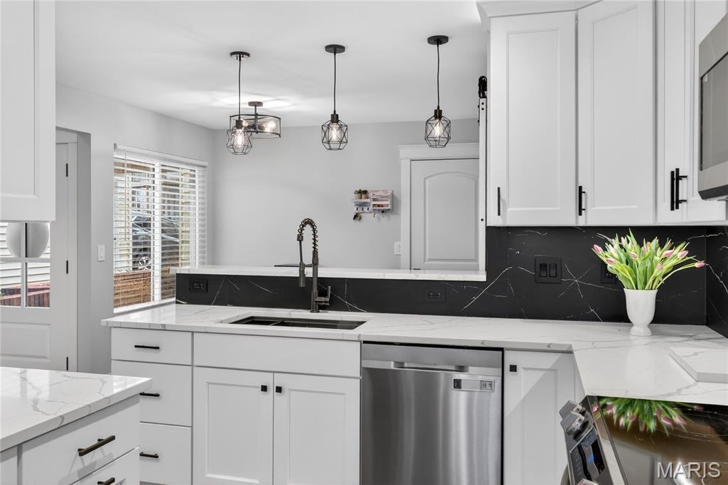 1842 Ridgeview Circle Drive