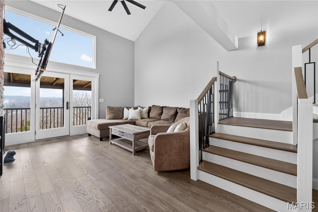 1842 Ridgeview Circle Drive