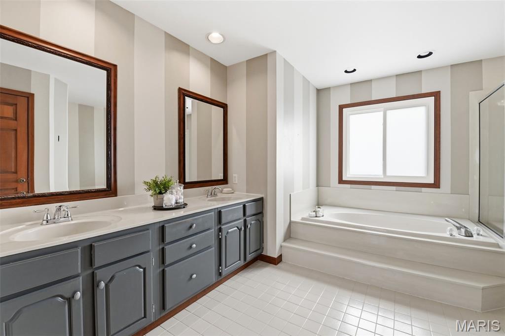 828 Mallard Woods Drive