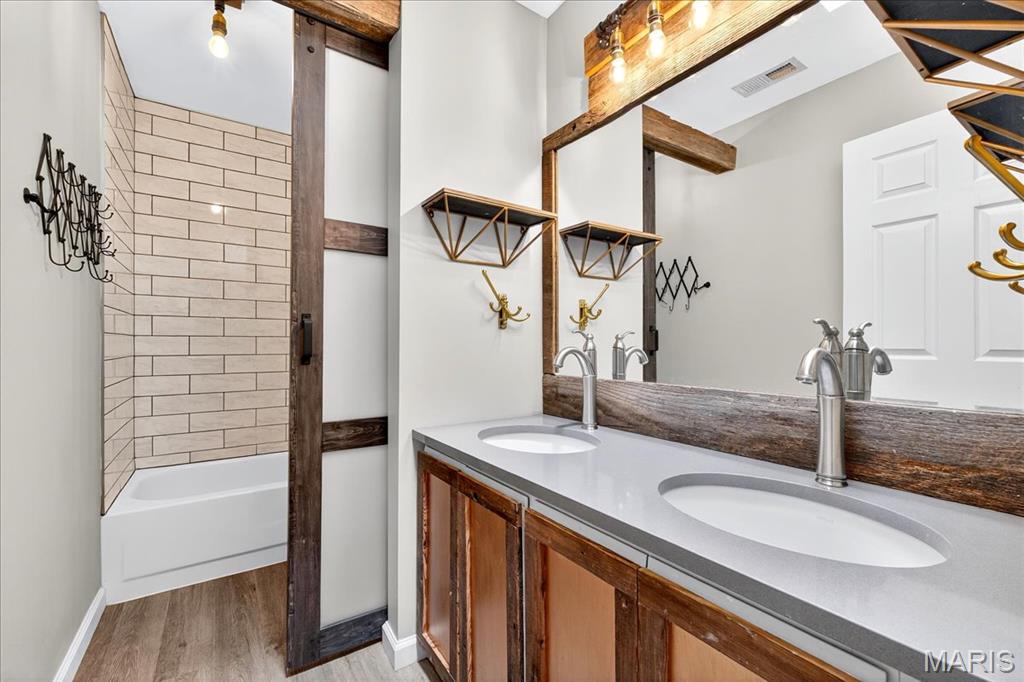 2320 Rutger Street Unit: E