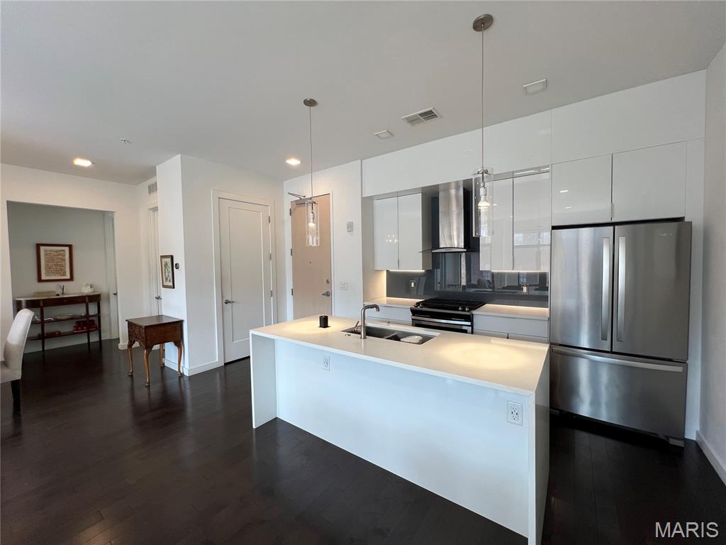 4101 Laclede Avenue Unit: 316