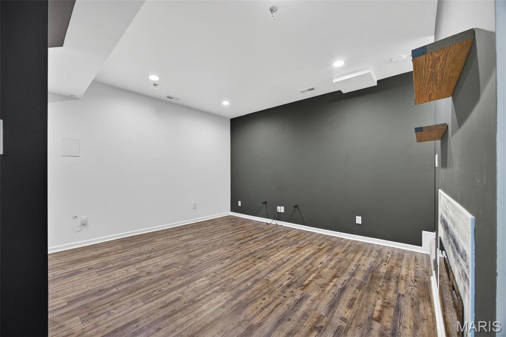 2225 Ameling Manor Drive