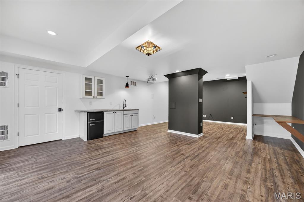 2225 Ameling Manor Drive