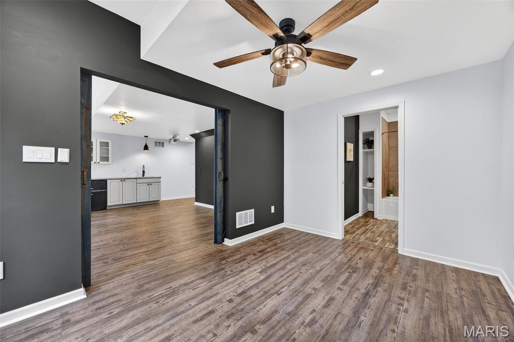 2225 Ameling Manor Drive