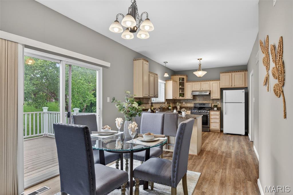 2225 Ameling Manor Drive