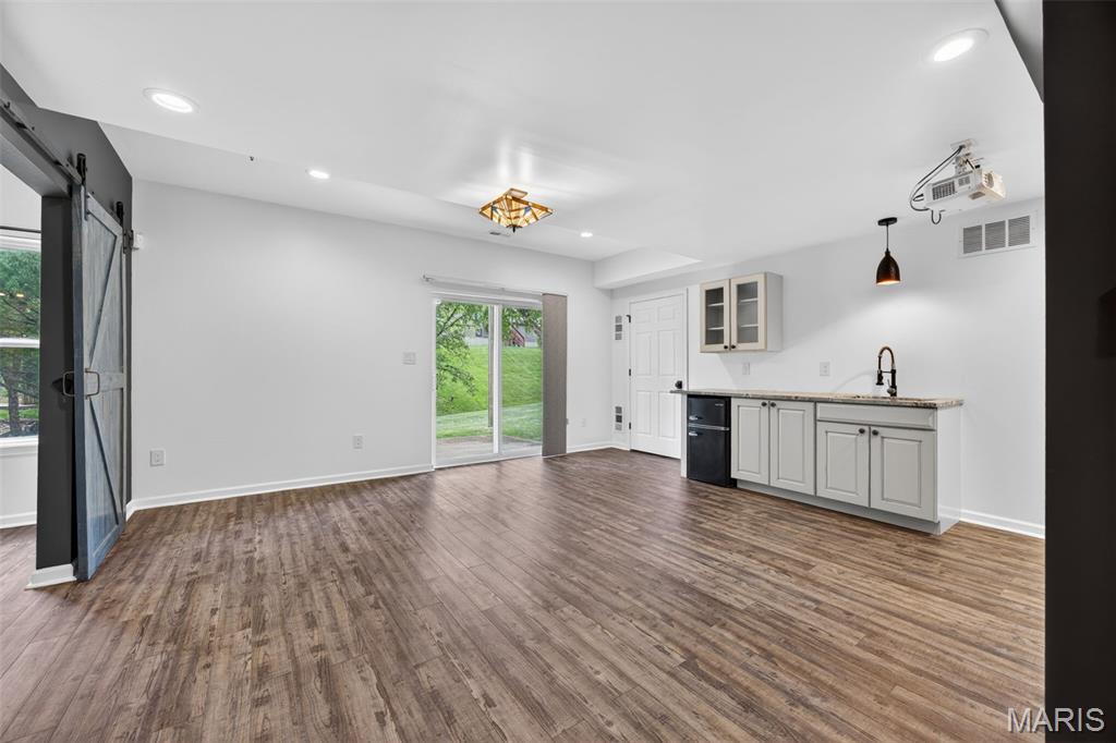 2225 Ameling Manor Drive