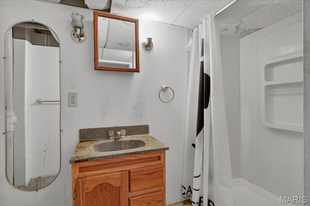 5241 Lindenwood Avenue