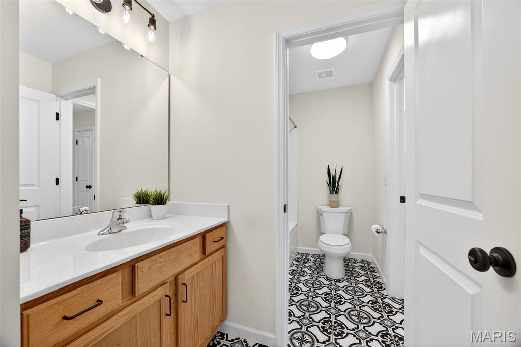 978 Silver Buck Lane