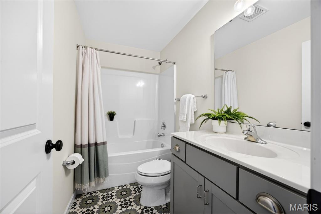 978 Silver Buck Lane