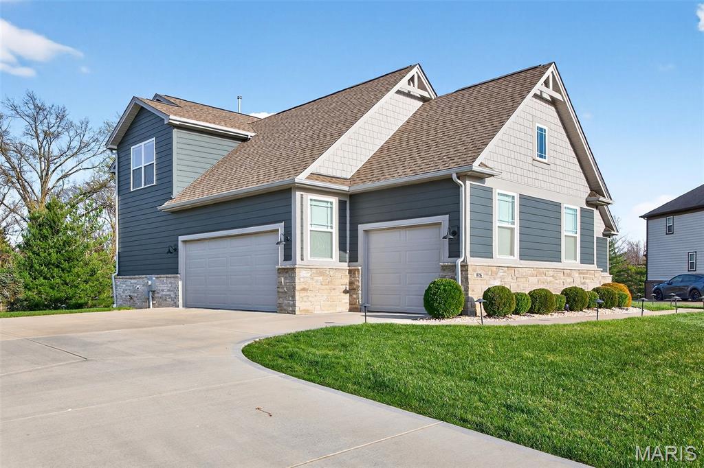 978 Silver Buck Lane