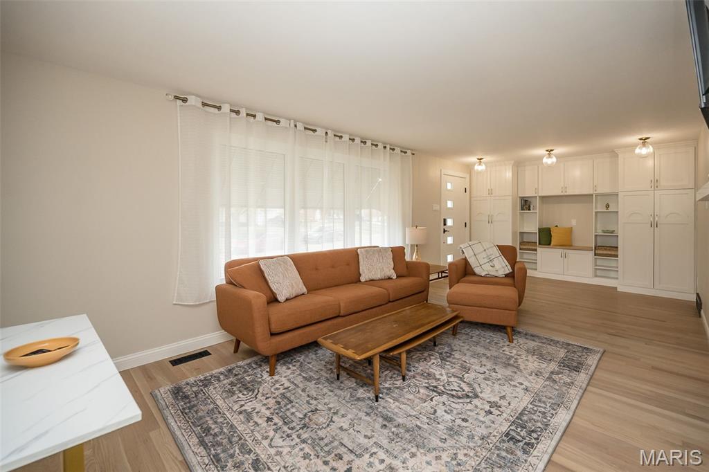 4107 Hummingbird Court