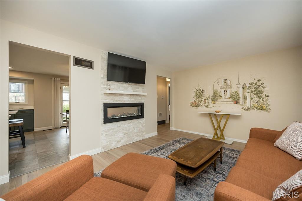 4107 Hummingbird Court