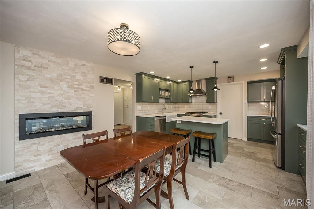 4107 Hummingbird Court