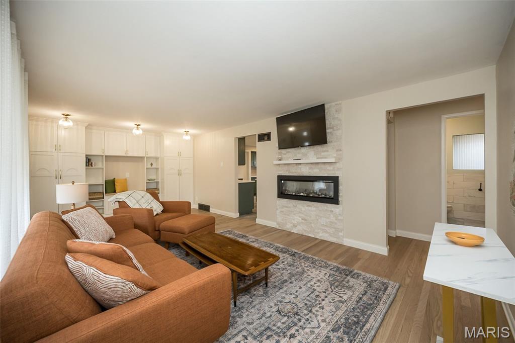 4107 Hummingbird Court