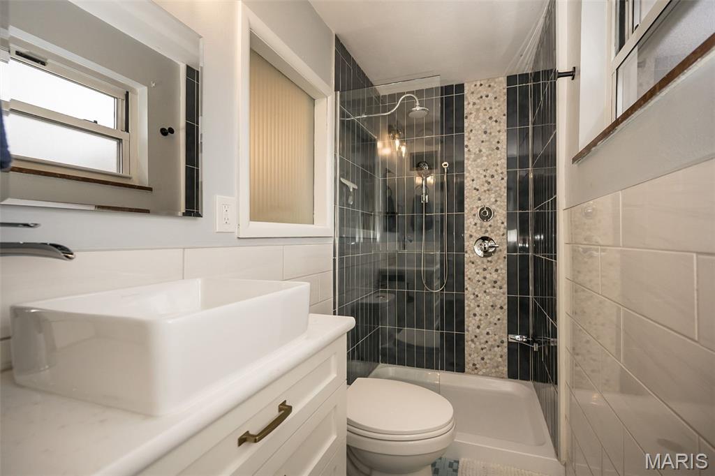 4107 Hummingbird Court