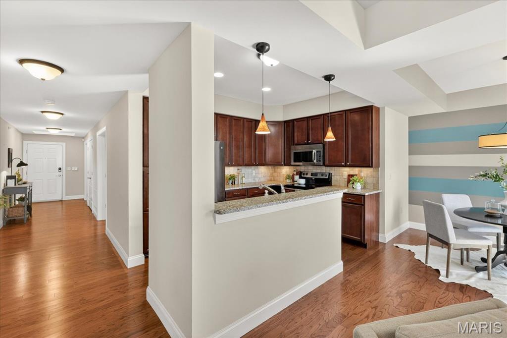 123 W Bodley Avenue Unit: 303