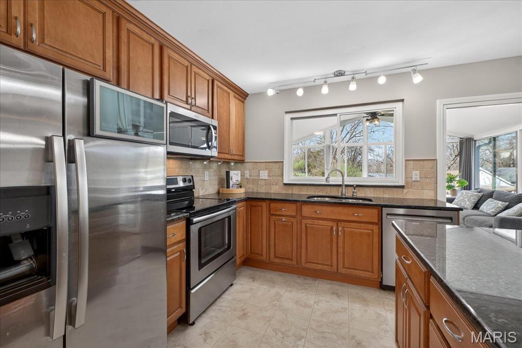 947 Bellestri Drive
