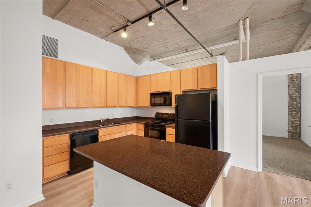 1511 Locust Street Unit: 604