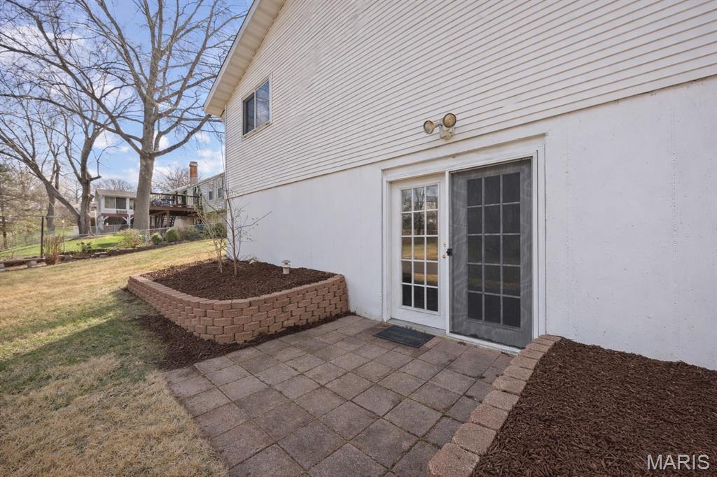 215 Straightoak Court