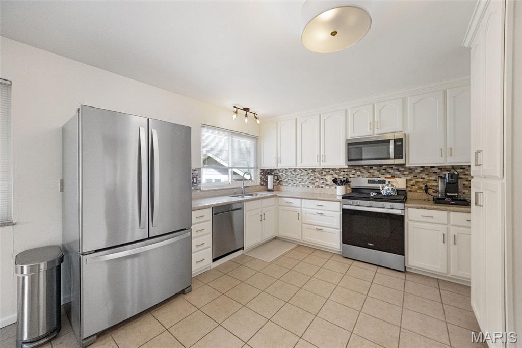 215 Straightoak Court