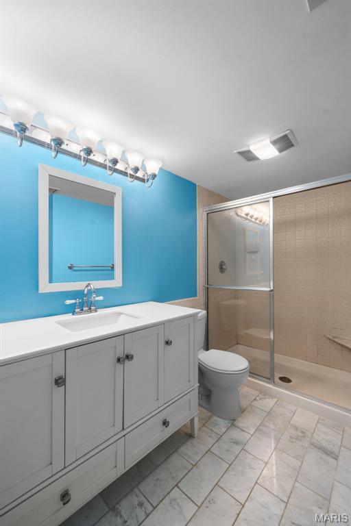 250 S Brentwood Boulevard Unit: 1F
