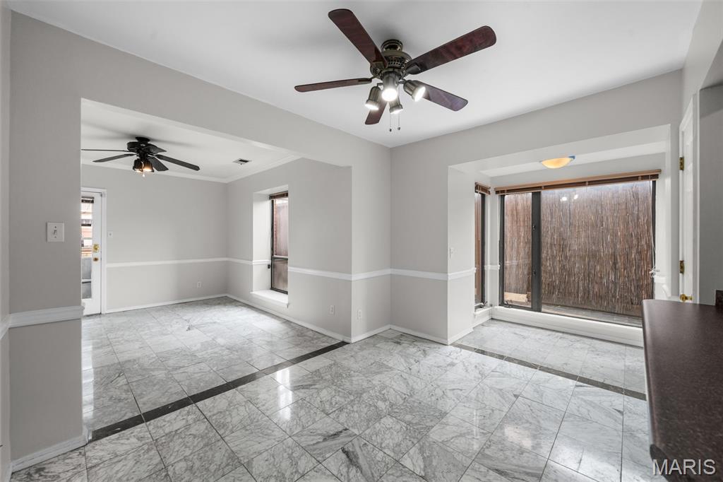 250 S Brentwood Boulevard Unit: 1F