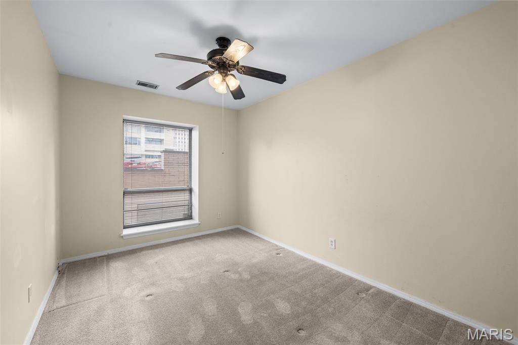 250 S Brentwood Boulevard Unit: 1F