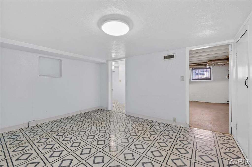 4437 S 37th Street