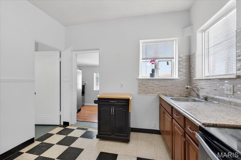 4437 S 37th Street
