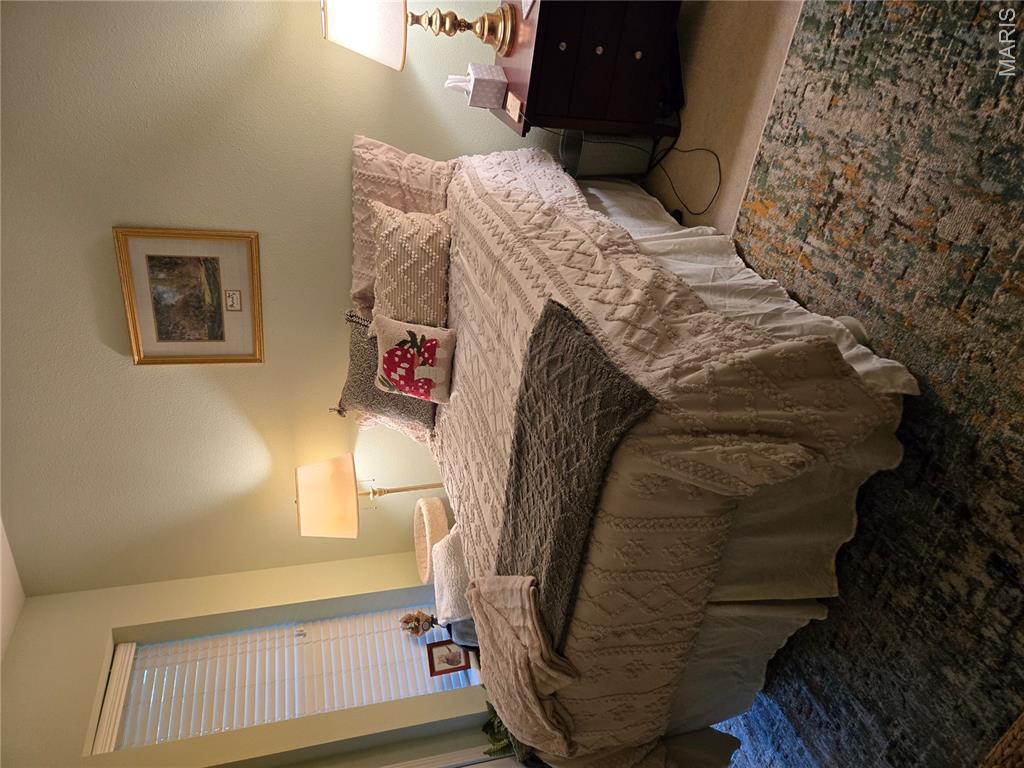 5528 Waterman Boulevard Unit: 1N