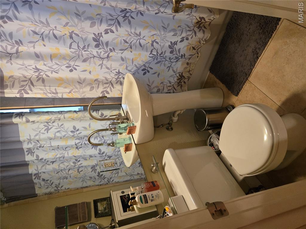 5528 Waterman Boulevard Unit: 1N