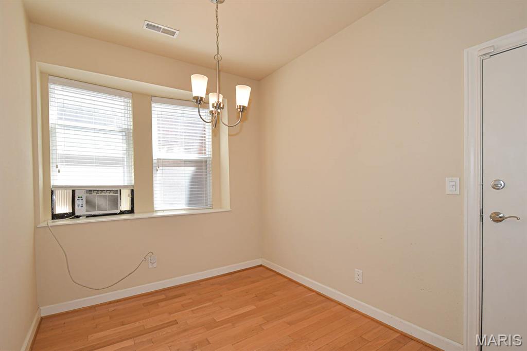 5528 Waterman Boulevard Unit: 1N