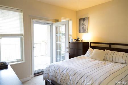 5528 Waterman Boulevard Unit: 1N