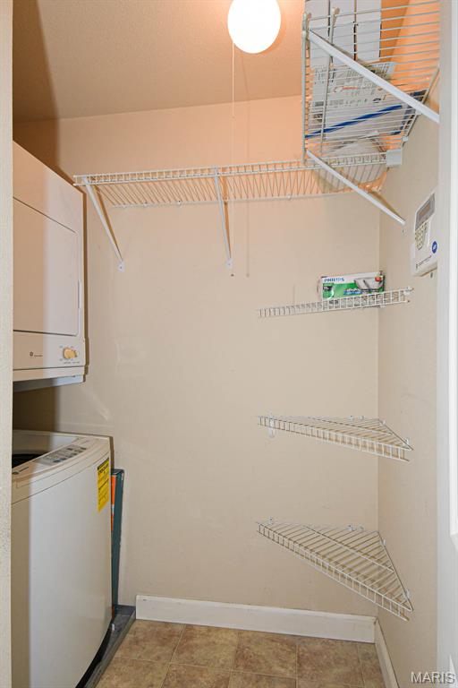 5528 Waterman Boulevard Unit: 1N