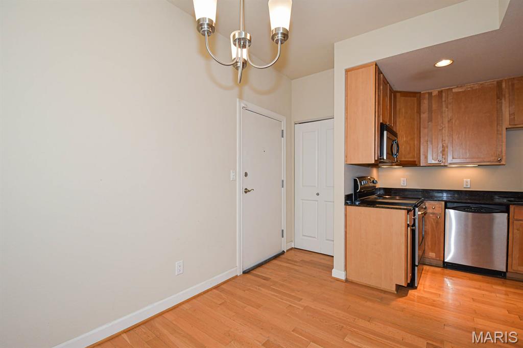 5528 Waterman Boulevard Unit: 1N