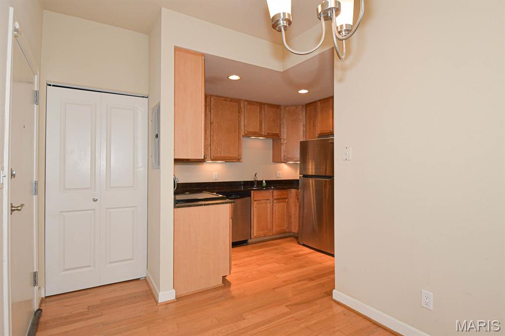 5528 Waterman Boulevard Unit: 1N